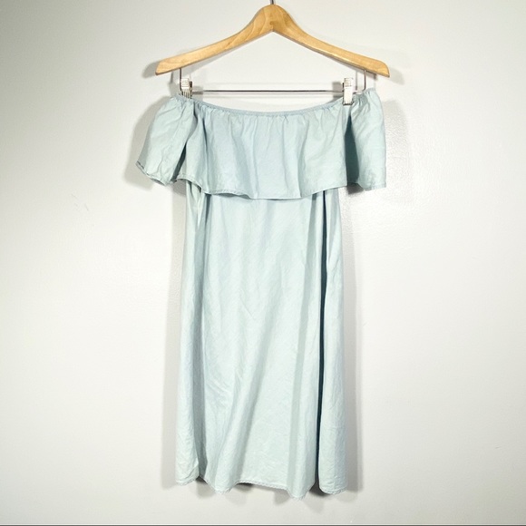 American Rag Dresses & Skirts - AMERICAN RAG Ruffle Off the Shoulder Stretch Dress